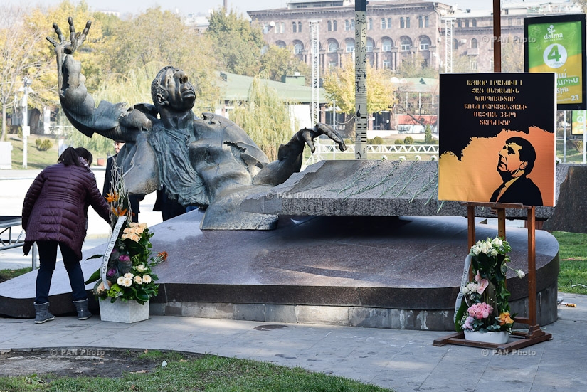 Առնո Բաբաջանյանի մահվան 33-րդ տարելիցին նվիրված ծաղկեդրման արարողություն