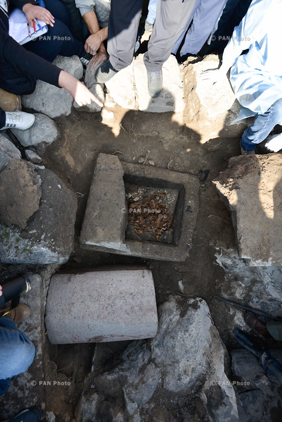 Արշակունյաց թագավորների դամբարանում հայտնաբերված երրորդ սունդուկի բացման արարողությունը