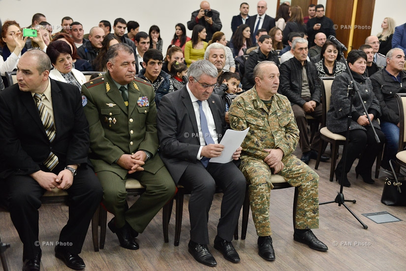 Традиционный телемост для армянских военнослужащих, участвующих в миротворческих миссиях в Косово и Афганистане с  членами их семей