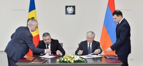 Министр иностранных дел Армении Эдвард Налбандян и заместитель премьер-министра, министра иностранных дел и европейской интеграции Молдовы Андрей Галбур подписали соглашение об отмене визового режима