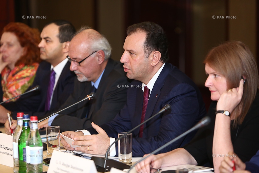 В Ереване презентована программа « Укрепление применения европейских стандартов в области прав человека в Вооруженных силах в Армении»