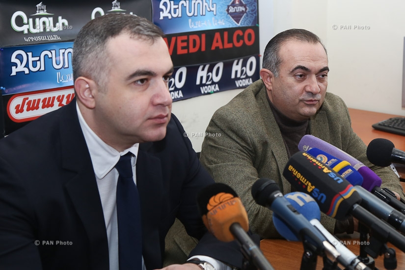 Press conference of Heritage party MP Tevan Poghosyan and  RPA member Levon Martirosyan