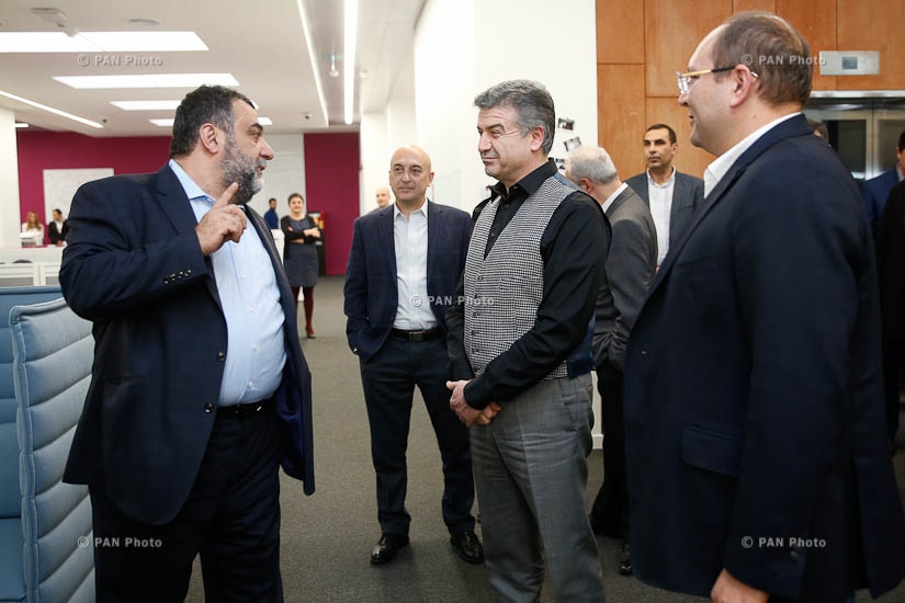 Премьер-министр Карен Карапетя посетил офисы фондов «IDeA» и «Луйс» и сети «Impact Hub Yerevan»