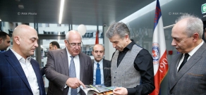 Prime minister Karen Karapetyan visits the offices of IDeA Foundation, Luys Foundation and Impact Hub Yerevan network 
