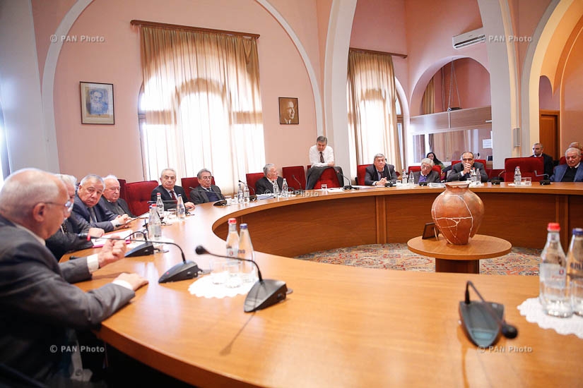 Премьер-министр Армении Карен Карапетян посетил Национальную академию наук Армении