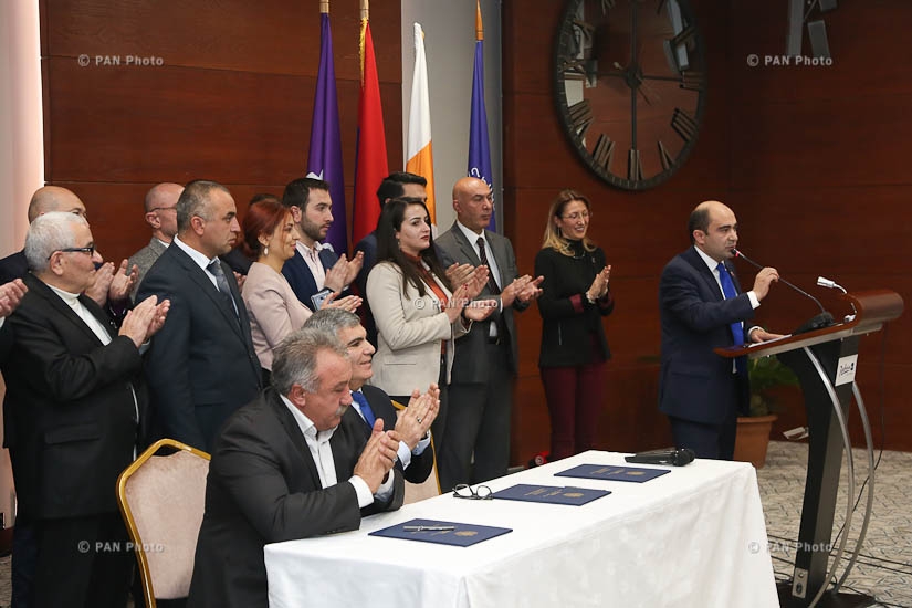 Партии «Светлая Армения», «Республика» и «Гражданский договор» подписали меморандум о сотрудничестве