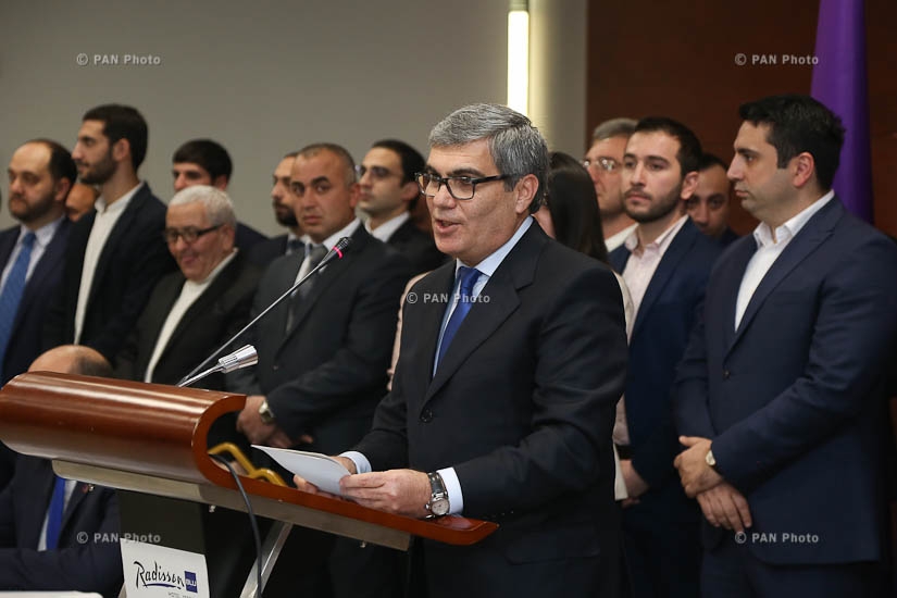 Партии «Светлая Армения», «Республика» и «Гражданский договор» подписали меморандум о сотрудничестве