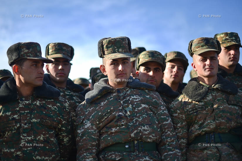 Президенты РА и НКР Серж Саргсян и Бако Саакян посетили оборонительные позиции находящиеся в окрестностях Матагиса и Талиша