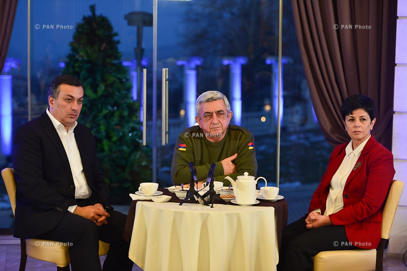 In Stepanakert Armenian President Serzh Sargsyan met with the RA art workers visiting Artsakh