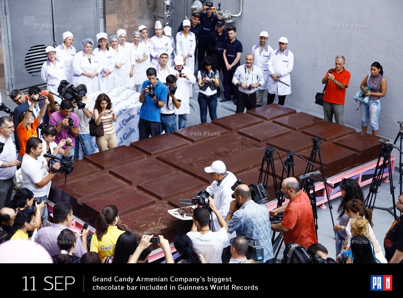 Вошедшая в книгу рекордов Гиннеса самая большая шоколадная плитка армянской компании Grand Candy