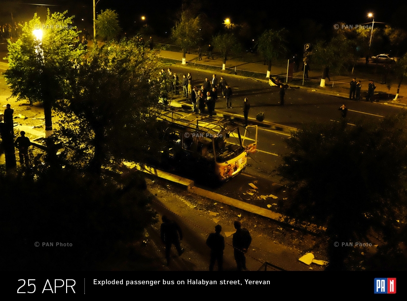  Взорвавшийся пассажирский автобус на улице Алабяна в Ереване