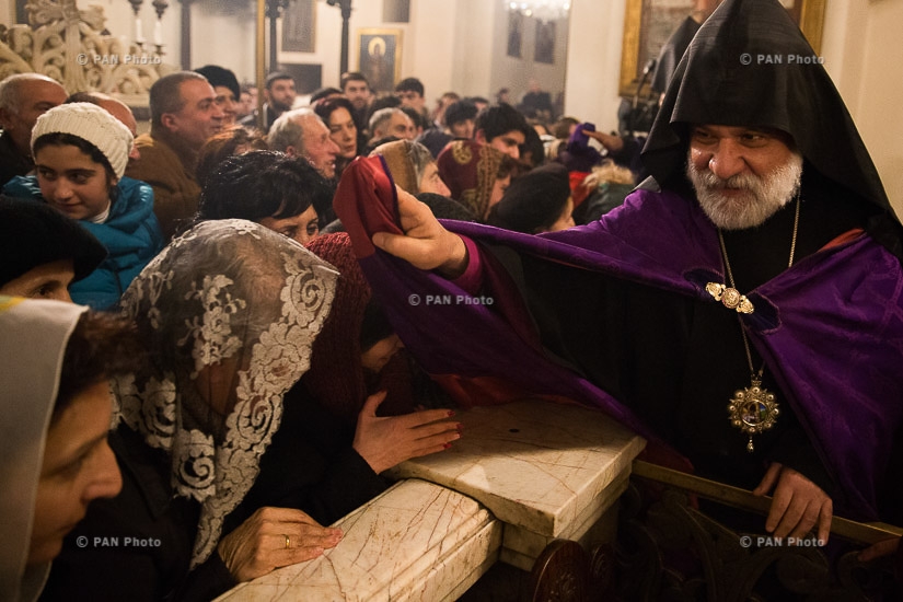 Святая литургия Пасхального Сочельника в Первопрестольном Святом Эчмиадзине