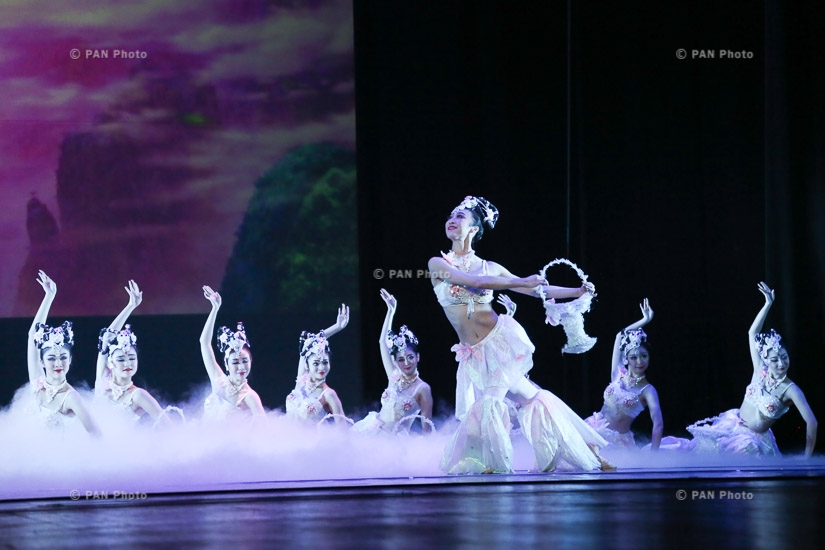 Concert of the Gansu Song-Dance Ensemble entitled “Silk Road, Flower Rain”
