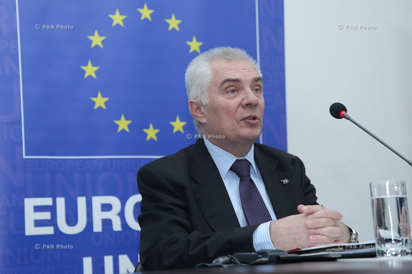 Пресс-конференция руководителя делегации ЕС Петра Свитальского