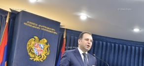 Пресс-конференция министра обороны Армении Вигена Саргсяна