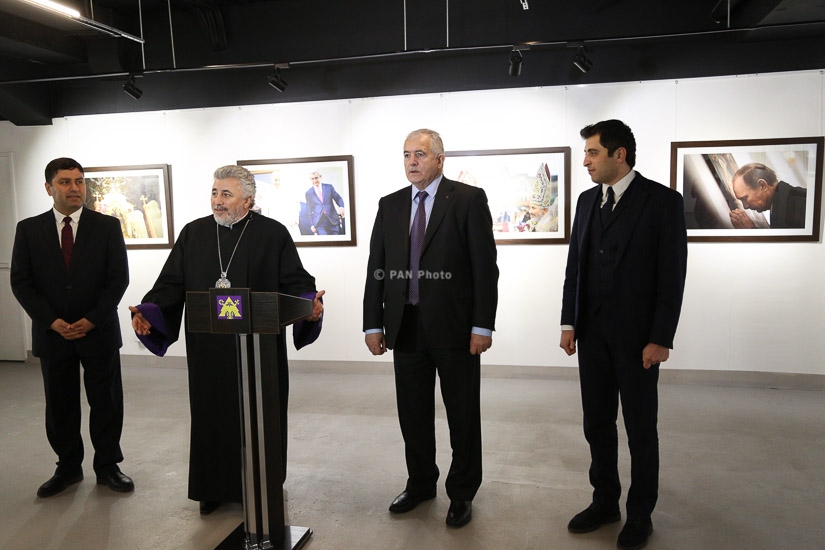 Открытие выставки работ фотографа президента Армении Сержа Саргсяна -Давида Акопяна в Москве