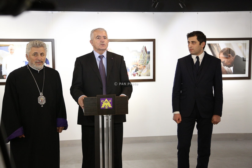 Открытие выставки работ фотографа президента Армении Сержа Саргсяна -Давида Акопяна в Москве