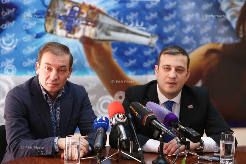 Пресс-конференция депутата от РПА Артака Давтяна и члена от партии «Процветающая Армения» Ваана Бабаяна