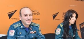 Пресс-конференция представителей Министерства по чрезвычайным ситуациям Армении Давид Григоряна и Армине Амбарцумян