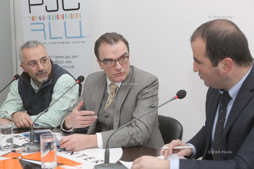 Пресс-конференция посла Швейцарии в Армении Лукаса Гасера 