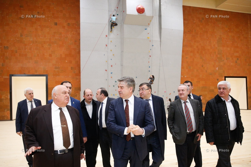 Премьер-министр Армении Карен Карапетян встретился с руководством ЕГУ и преподавательским составом университета