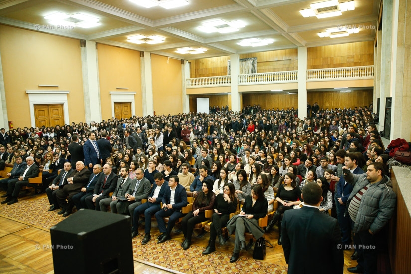 Премьер-министр Армении Карен Карапетян встретился с руководством ЕГУ и преподавательским составом университета