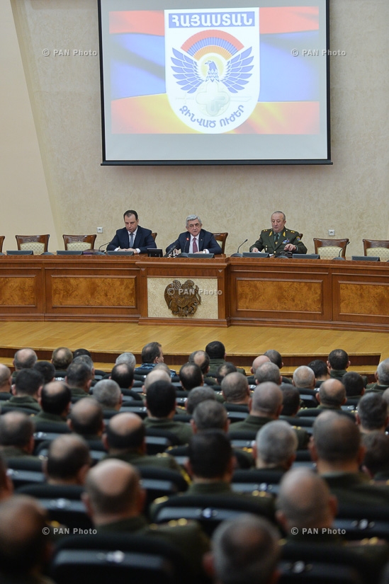Встреча президента Армении Сержа Саргсяна с участниками оперативного собрания руководящего состава ВС РА