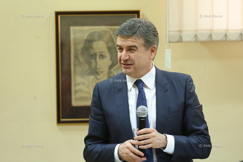 В Тбилиси премьер-министр Армении Карен Карапетян посетил церковь Сурб Геворг и площадь Героев