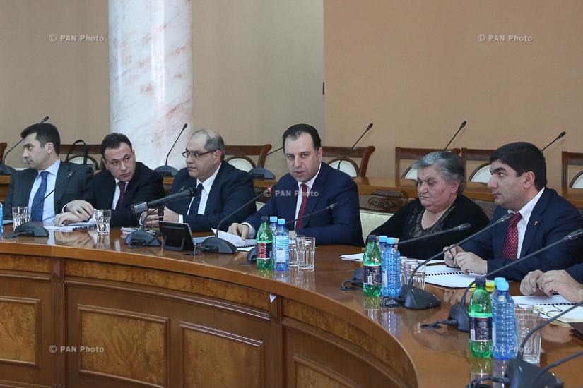 Первое заседание Совета попечителей Фонда по возмещению вреда, причиненного жизни или здоровью военнослужащих при защите Республики Армения, и презентация сайта фонда