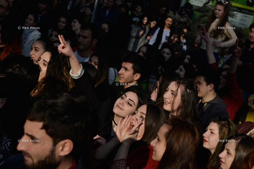 Nemra ռոք խմբի բացօթյա համերգը Երևանում