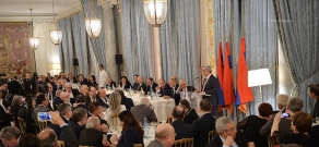 In Paris Armenian President Serzh Sargsyan met with the representatives of Armenian communities of Europe