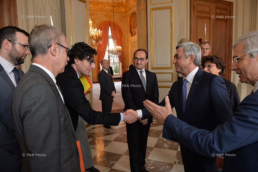 В Париже президент Армении Серж Саргсян встретился с председателем Национального Собрания Франции Клодом Бартолони