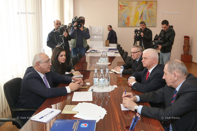 Встреча главы ЦИК Армении Тиграна Мукучяна с  представителями наблюдательской миссии СНГ перед парламентскими выборами в Армении