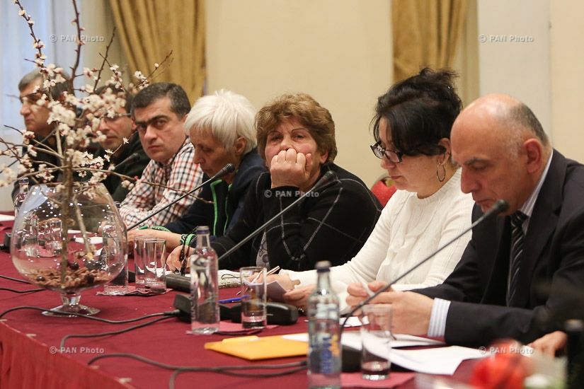Первое заседание новой политической платформы депутата Заруи Постанджян под названием «Страна Абрикосов»