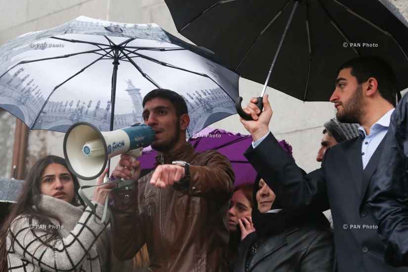 «Հաց բերող» Արթուր Սարգսյանի հիշատակին նվիրված բողոքի երթ Երևանում