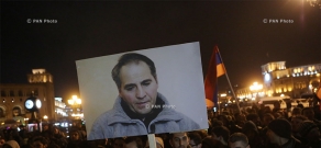 Акция протеста в память об Артуре Саркисяне, «доставщике еды» группе «Сасна црер» во время захвата здания ППС полиции. День 3