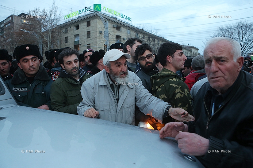 Protest in memory of Artur Sargsyan who supplied food to the members of 'Sasna Tsrer' group. Day 5