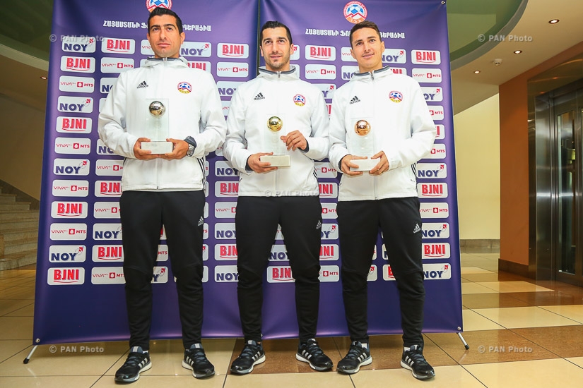 Церемония награждения победителей в номинациях «Лучший футболист» и «Лучший тренер»