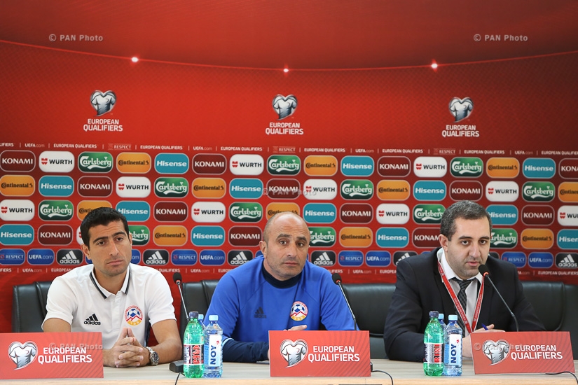 Пресс-конференция главного тренера Национальной сборной Армении по футболу Артура Петросяна и футболиста Геворга Казаряна
