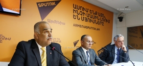 Пресс-конференция представителей альянса ОРО Сейрана Оганяна, Раффи Ованнисяна и Вардана Осканяна