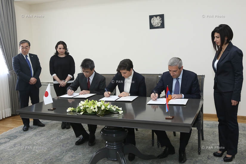 Armenia and Japan sign grant agreement 