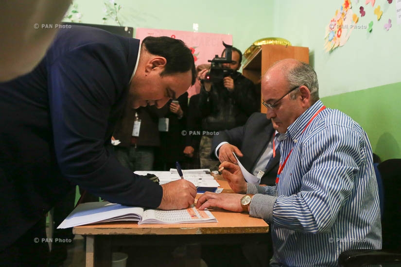 Armenia parliamentary elections: Head of Armenian Renaissance party's list Arthur Baghdasaryan cast a ballot