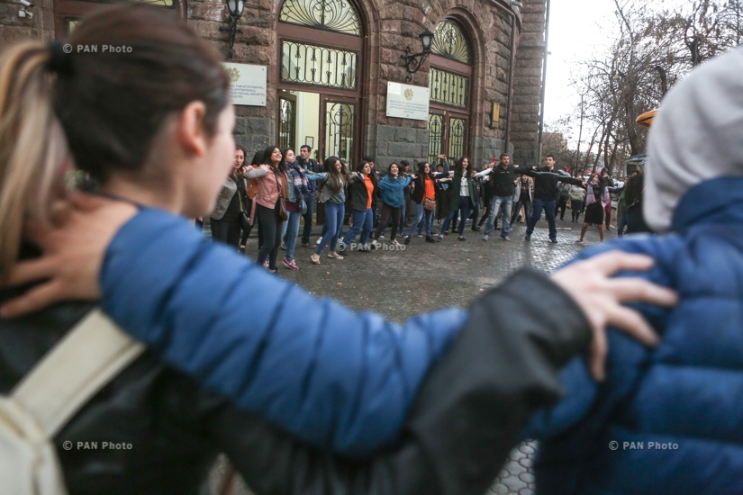 Танцевальная акция по случаю праздника Благовещения Пресвятой Богородицы