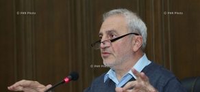 Брифинг: Секретарь парламентской фракции АНК Арам Манукян