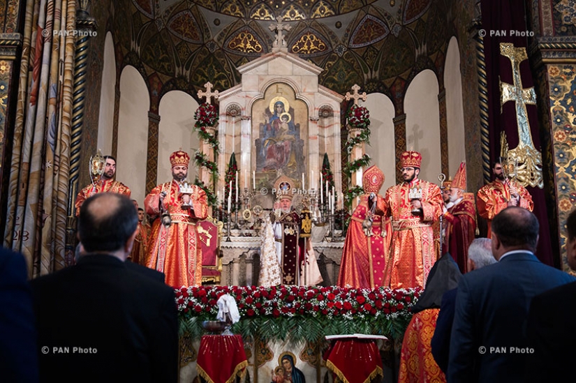 Սուրբ Զատիկի պատարագը Մայր Աթոռ Սբ Էջմիածնում