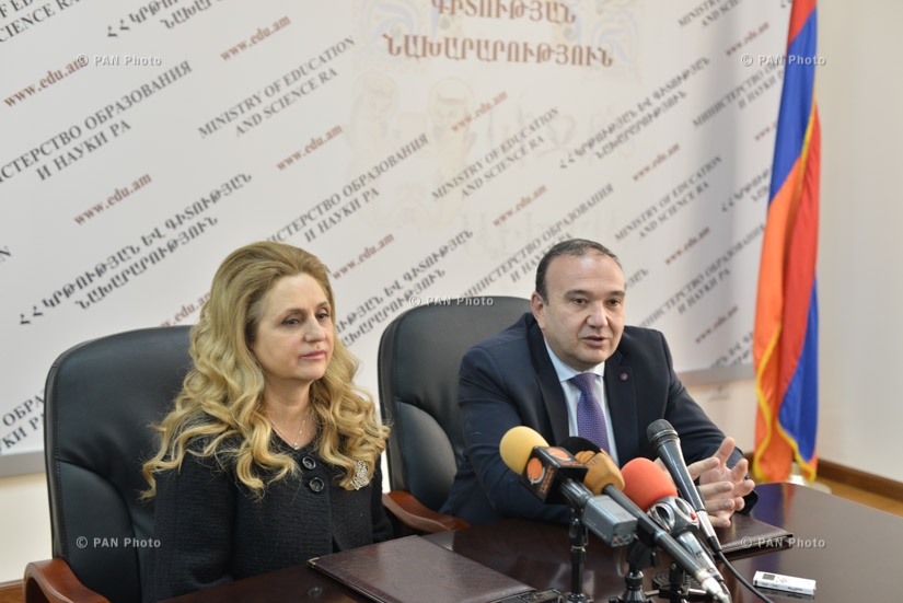 Министр образования и науки Левон Мкртчян и директор ОО «Молодежные достижения Армении» Армине Ованисян подписали меморандум о сотрудничестве