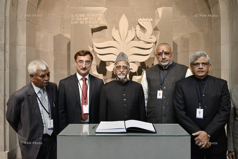 Vice-President of India Mohammad Hamid Ansari visits Tsitsernakaberd Memorial Complex