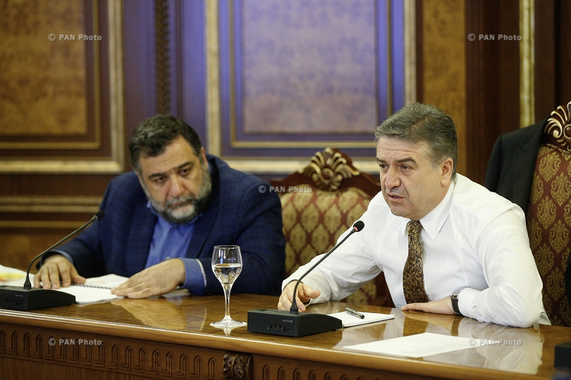 Премьер Армении Карен Карапетян принял делегацию представителей фонда IDеA, возглавляемую основателем фонда Рубеном Варданяном