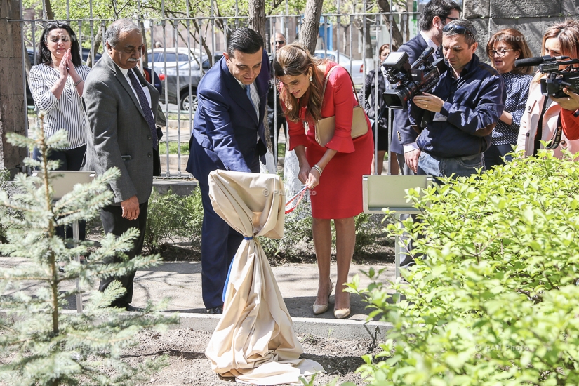 Director general of King Hussein Cancer Foundation, HRH Princess Dina Mired participated in a tree planting in the yard of Heratsi High School of Yerevan