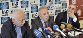 «Էրեբունի» պատմահնագիտական արգելոց-թանգարանի տնօրեն Գագիկ Գյուրջյանի և «Երևաննախագիծ» ՓԲԸ տնօրեն Սիրեկան Օհանյանի մամուլի ասուլիսը 